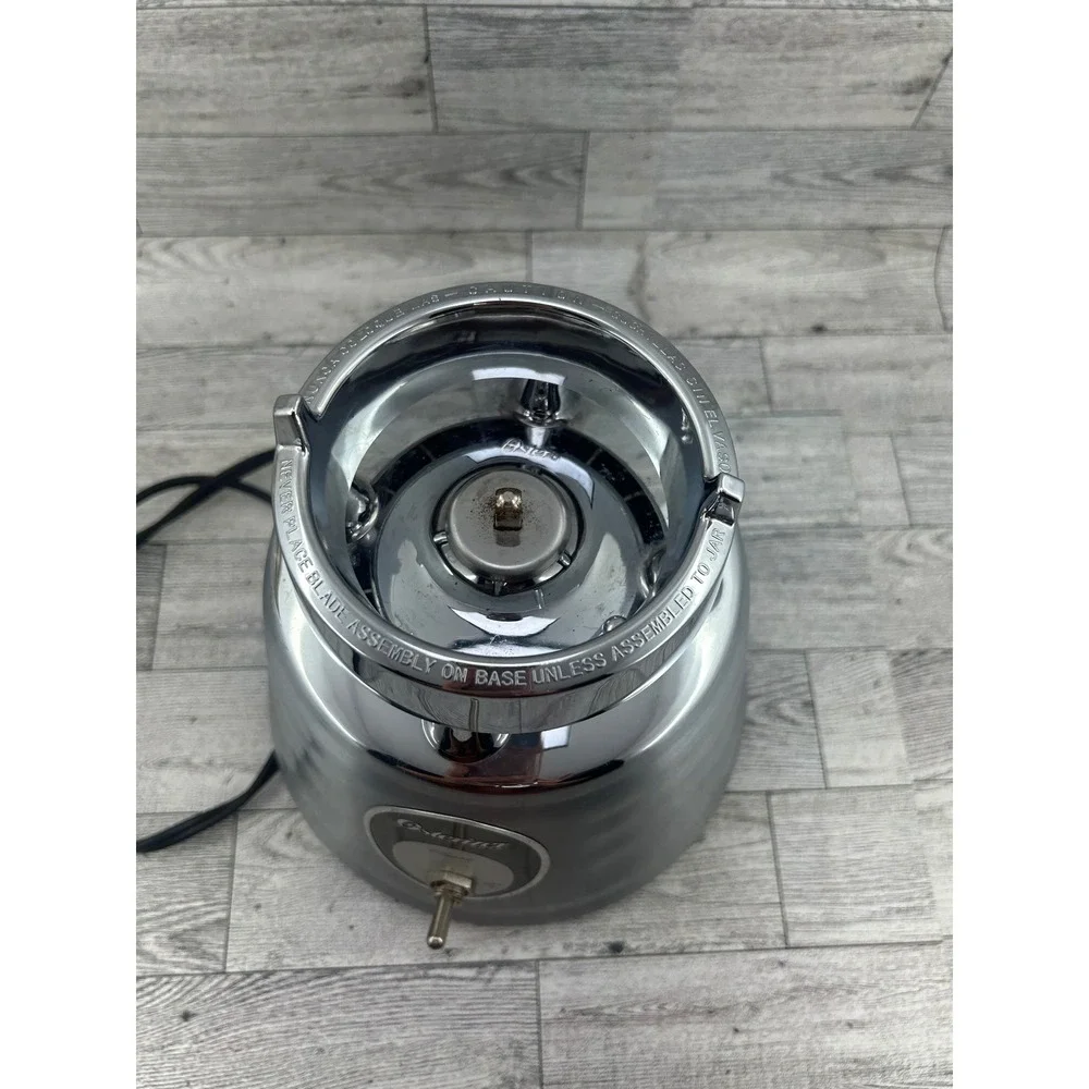 Osterizer Classic Blender Brushed Chrome‎ Beehive Metal Base 600W Glass Jar 564A